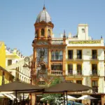 La hostelería sevillana sufre una importante caída de la facturación durante la época veraniega